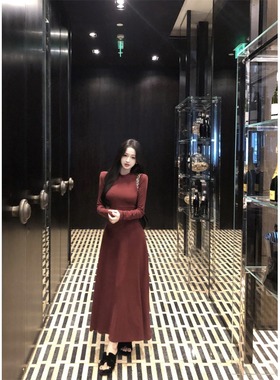 法式红色长袖连衣裙子女2025秋冬新款气质辣妹收腰显瘦a字裙长裙