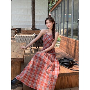 夏日度假风红色格纹印花大露背绑带设计长款显瘦百搭外穿连衣裙女