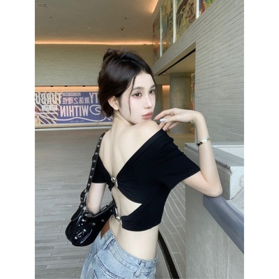辣妹纯欲一字肩环扣露背短袖T恤女夏设计感修身显瘦短款露脐上衣