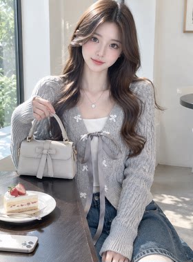 灰色V领蝴蝶结针织开衫女早秋穿搭短款学生ins小众设计感外套上衣