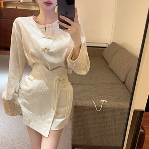新中式提花盘扣衬衫女2024春季新款设计感小众上衣半身裙两件套装