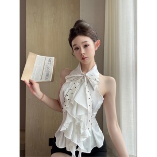 法式波点丝巾蝴蝶结挂脖衬衫女夏荷叶边裙摆小衫辣妹削肩缎面上衣