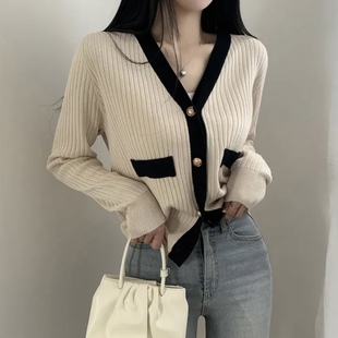 气质打底上衣黑白针织开衫 2026春季 女法式 V领针织衫 小香风长袖