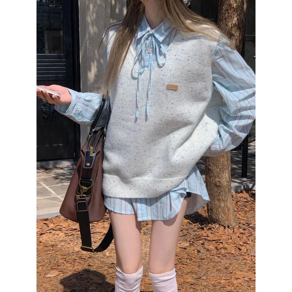 学院风V领针织马甲毛衣两件套