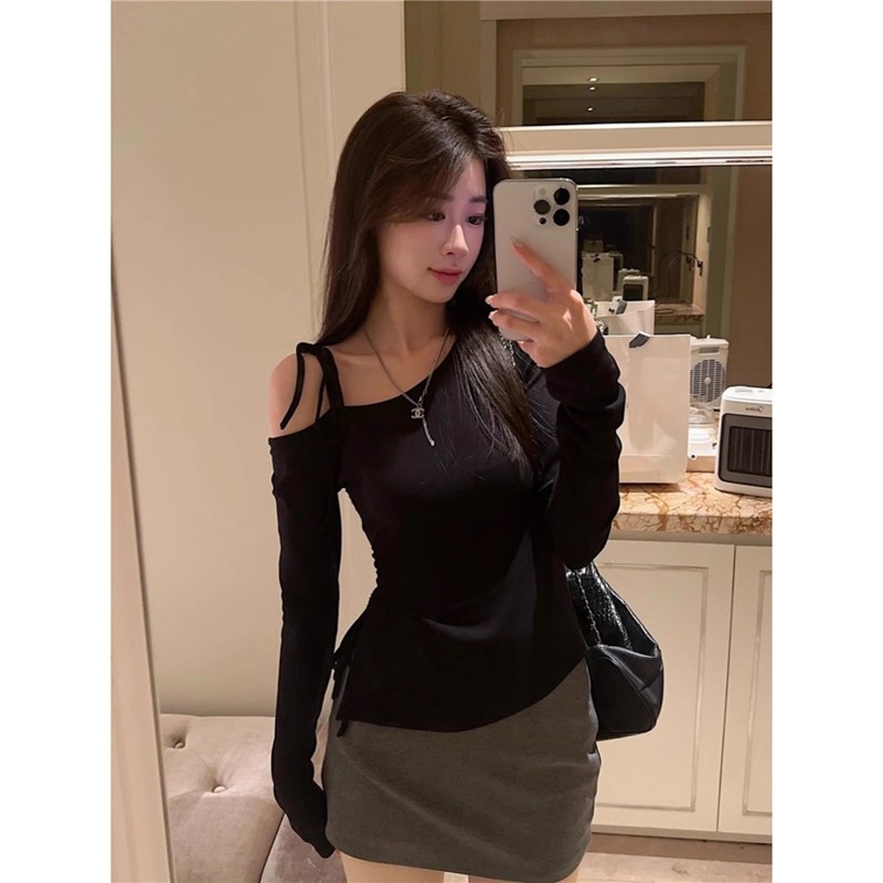 别致系带露肩长袖T恤女秋季2026新款纯欲辣妹抽绳短款不规则上衣