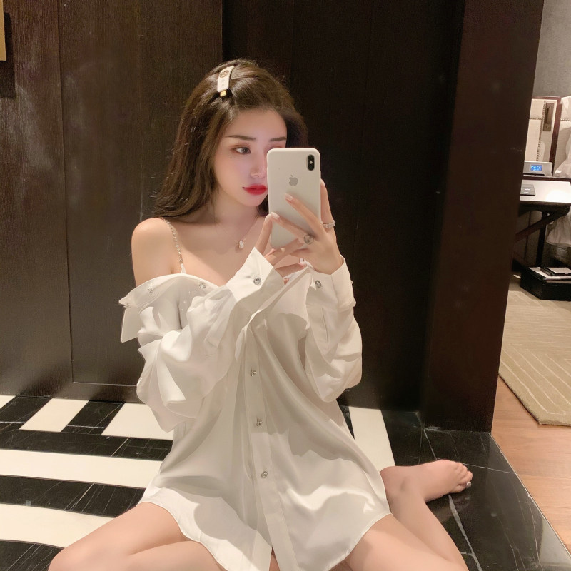 露肩吊带宽松中长衬衫女