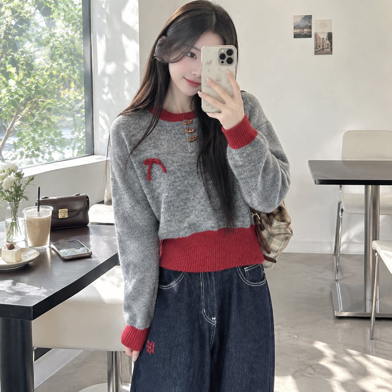 撞色蝴蝶结刺绣毛衣女秋冬韩系温柔风牛角扣宽松软糯套头针织上衣