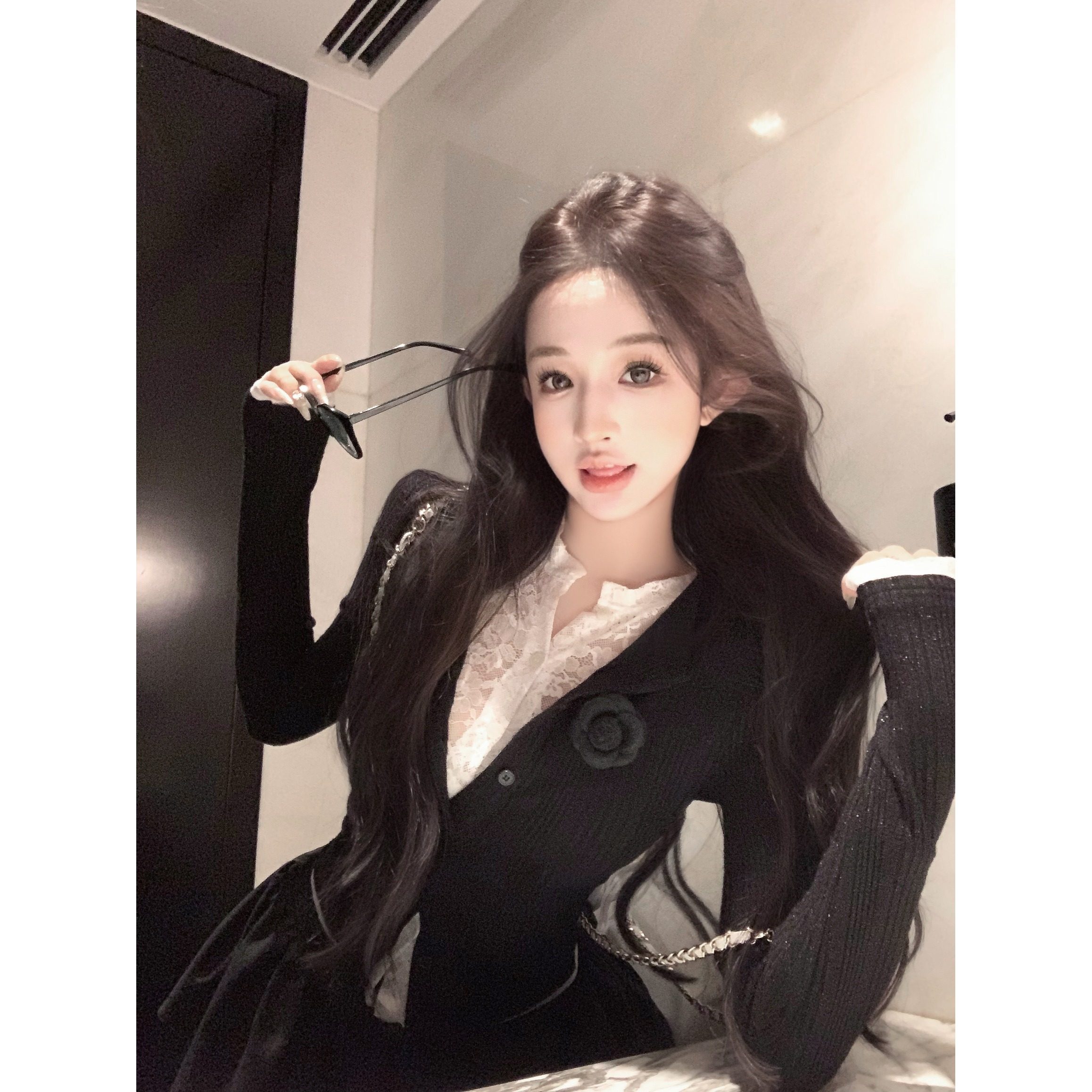 蕾丝拼接假两件长袖T恤