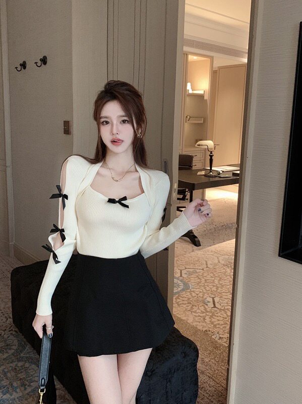 蝴蝶结方领外搭针织衫女