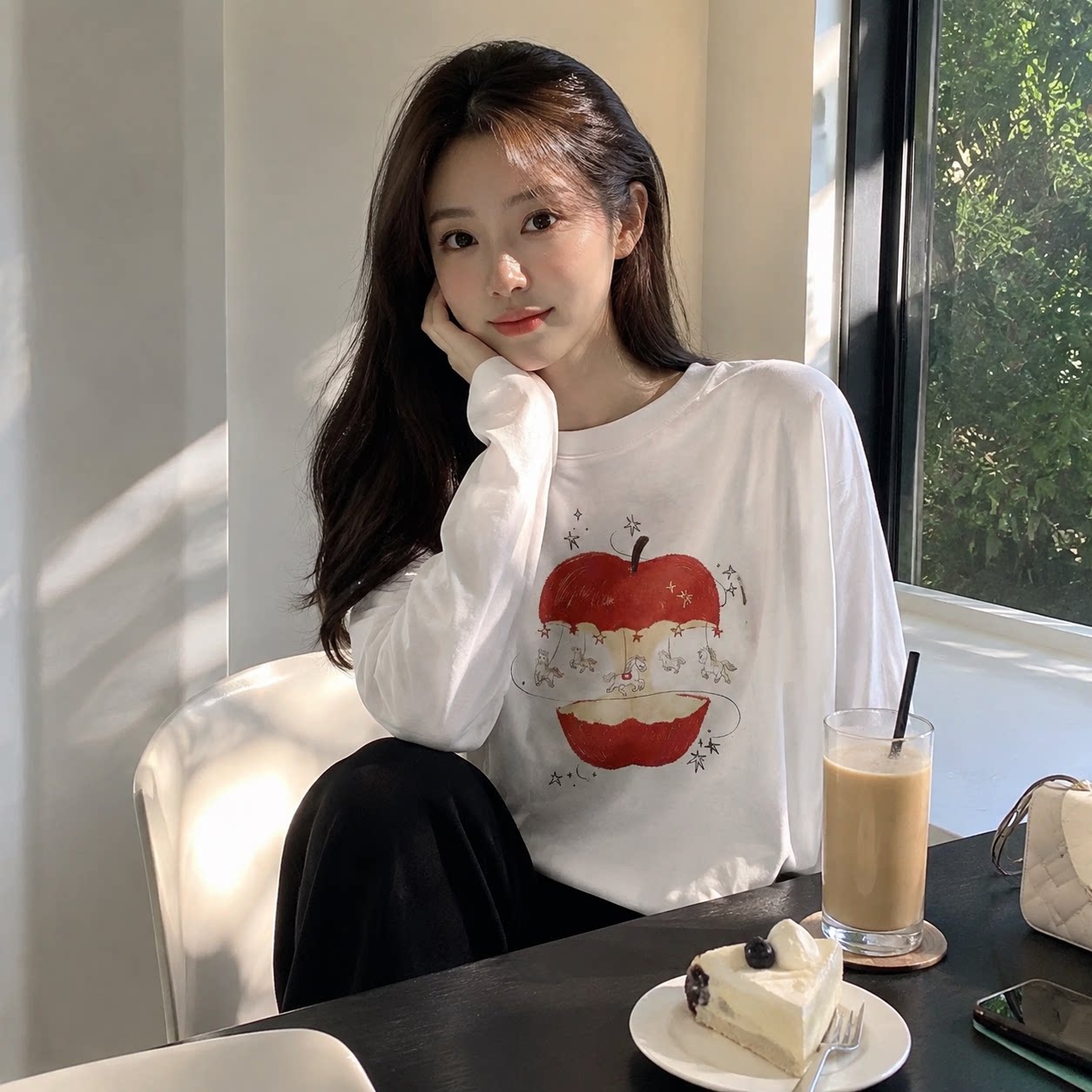 纯棉白色长袖印花新款T恤女