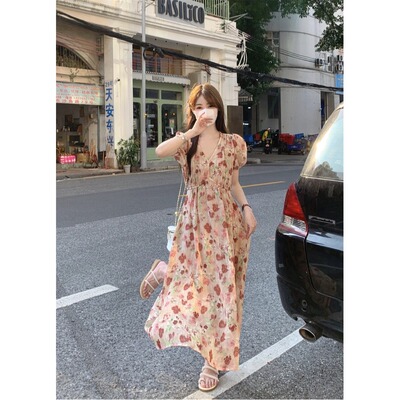 夏季新款遮肉显瘦气质茶歇法式粉色碎花雪纺连衣裙设计感长裙