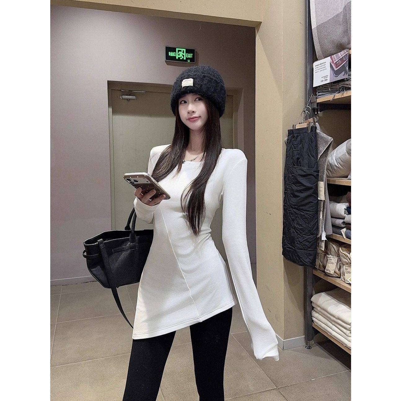 甜酷辣妹不规则下摆长袖T恤女装冬季小众别致白色打底衫内搭上衣