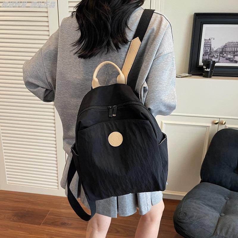 高颜值女士外出双肩包旅游轻便登山包通勤上班小背包学生上课书包