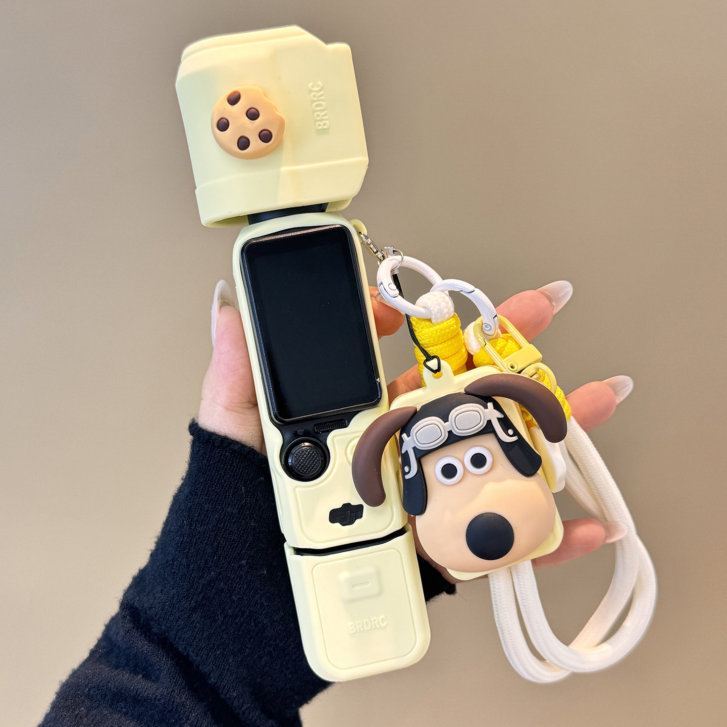 可爱黄色饼干掌门狗适用大疆pocket3运动相机保护套pk3带挂绳三代相机配件硅胶保护壳口袋云台防尘壳防摔小众