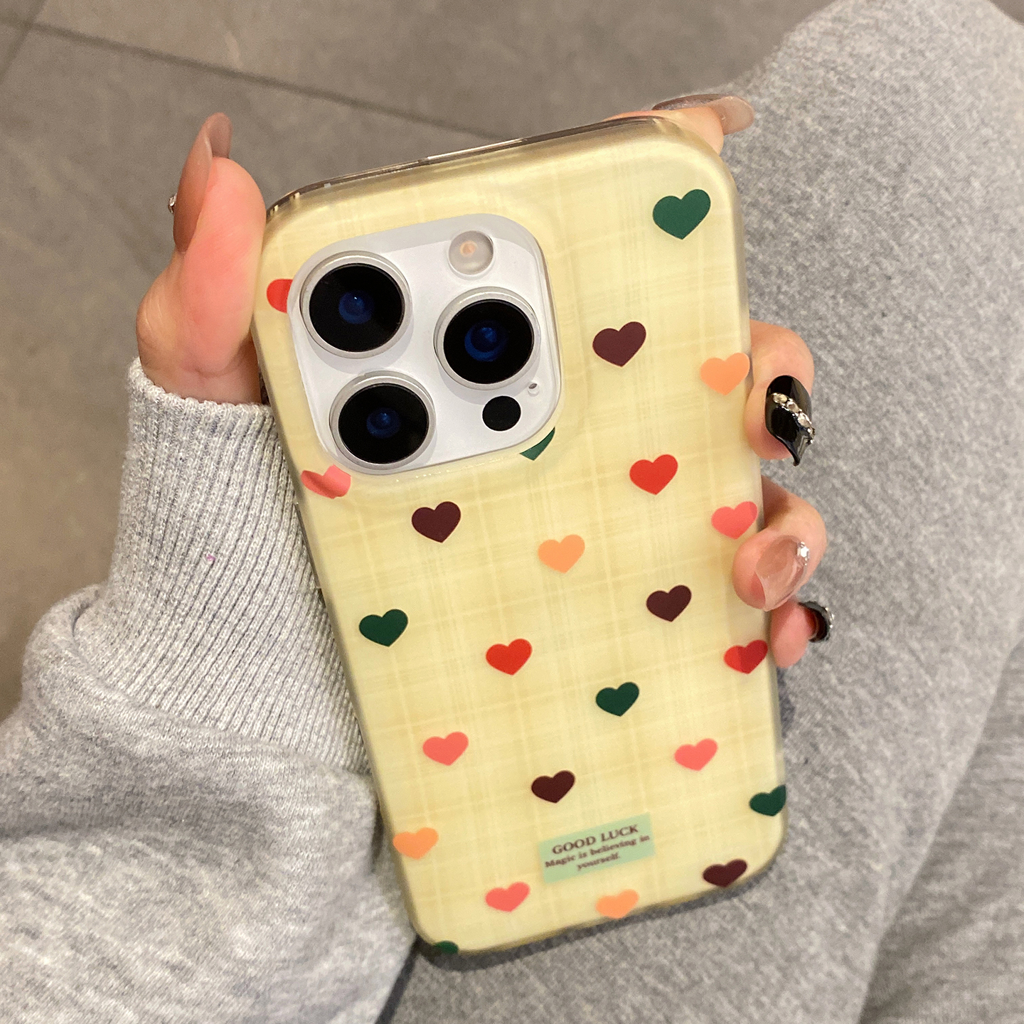 ins小众个性彩色爱心波点适用于iphone16手机壳苹果15保护套14磨砂13防摔新款17proma全包16pro创意max手机套