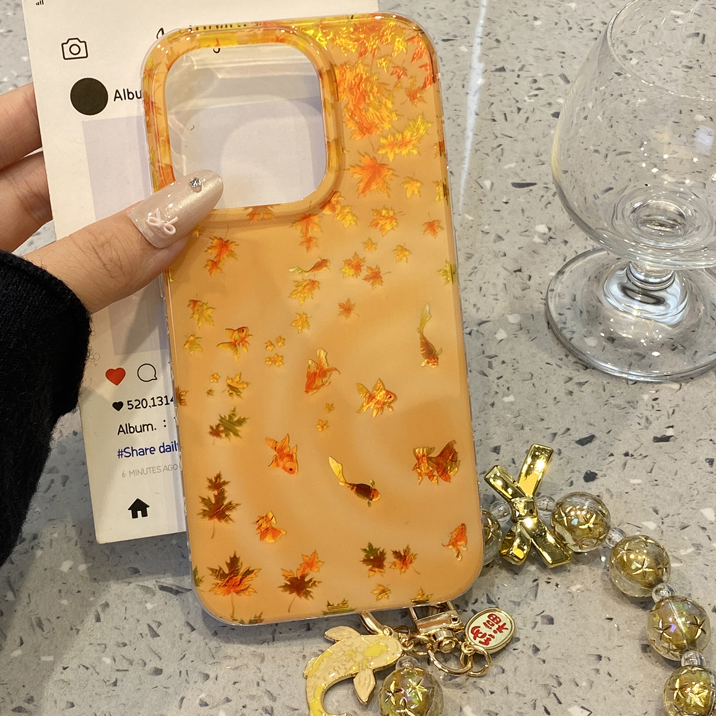 韩系ins鎏金枫叶金鱼适用于iphone16手机壳苹果15保护套14p手链13新款17promax小众16pro高级感max个性手机套