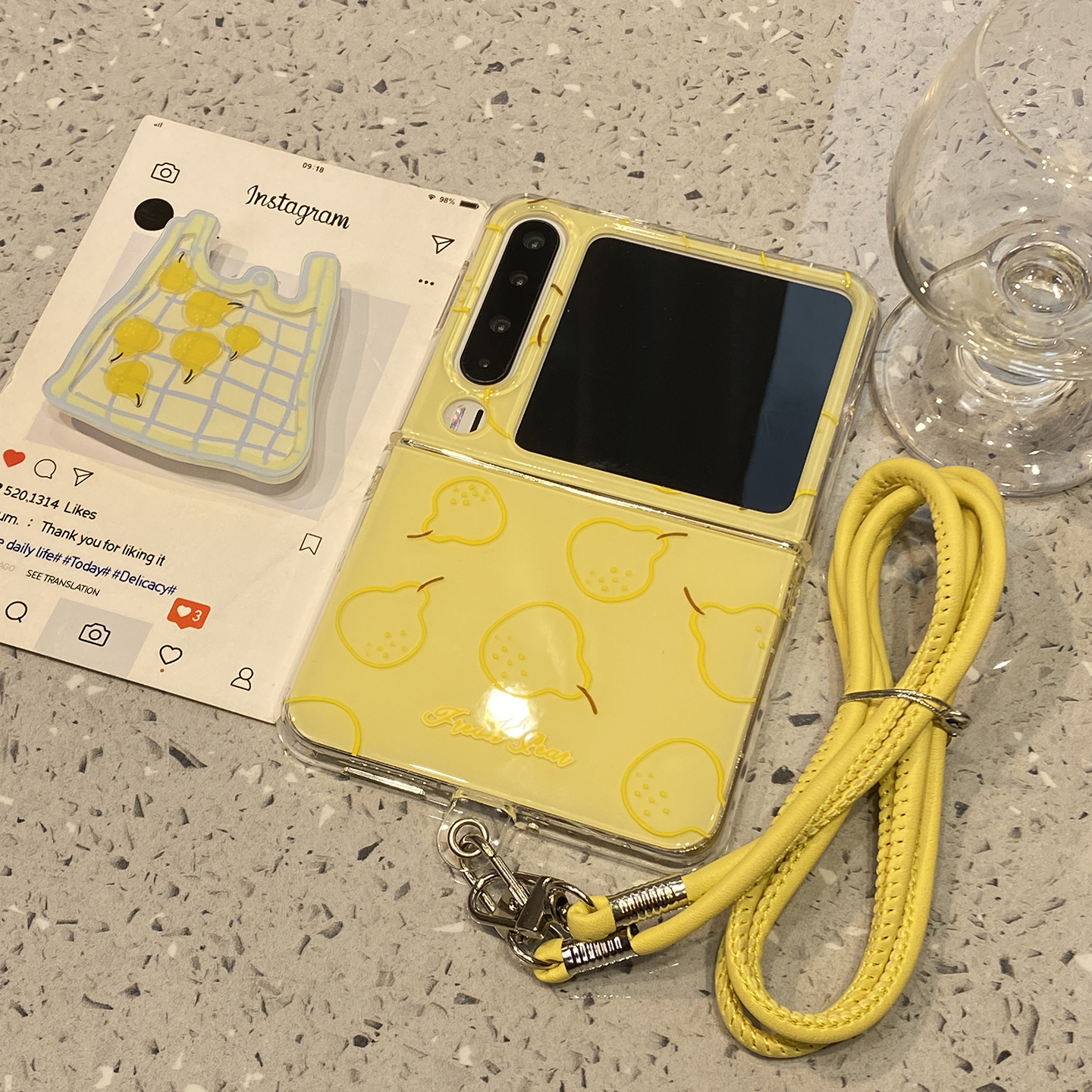 简约雪梨草莓支架适用华为purax折叠屏手机壳p50外壳Pocket2小米mixflip2三星zflip7斜跨6挂绳5/pura/x典藏版