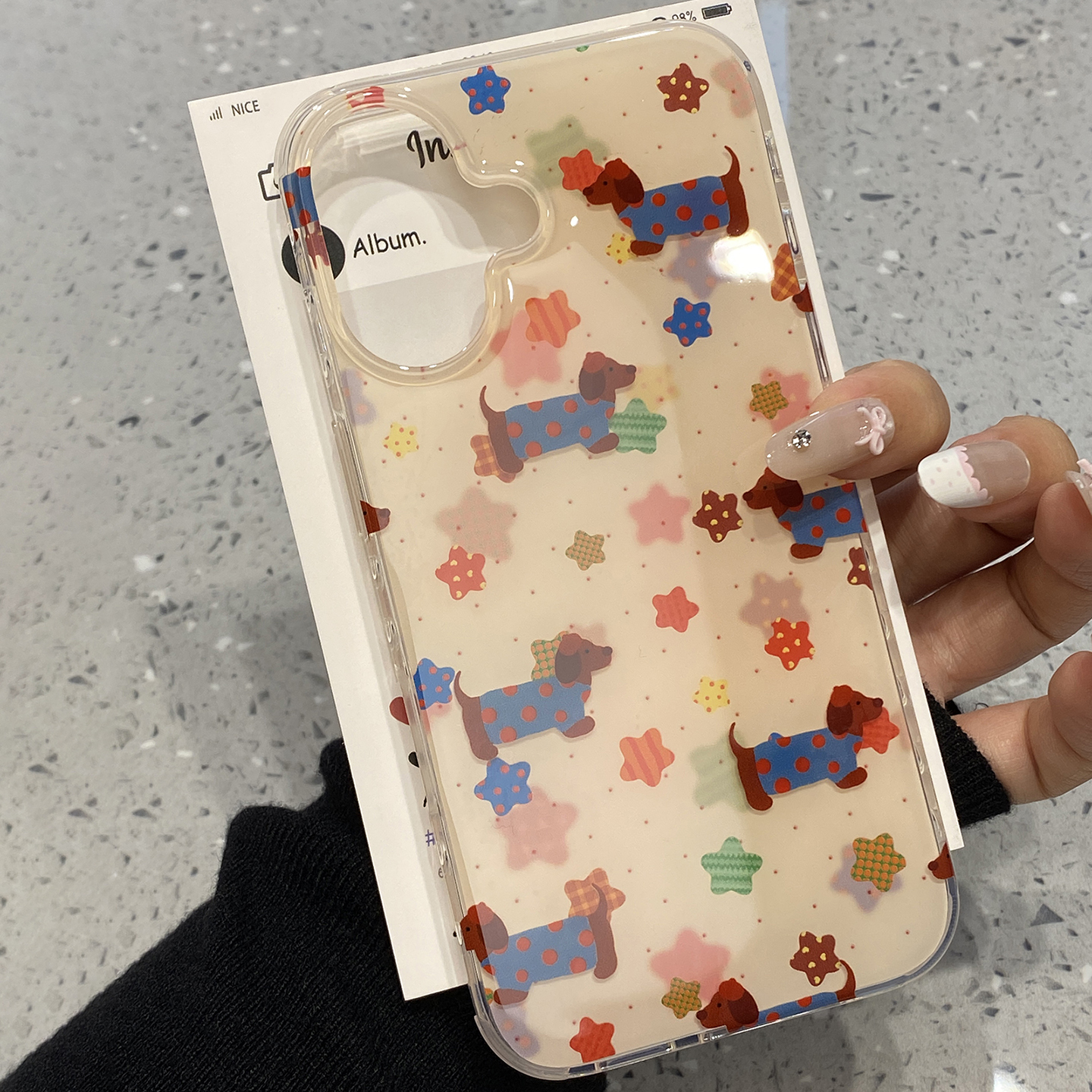 ins可爱彩色星星腊肠狗适用于iphone17pro手机壳苹果16保护套14防摔13全包新款15promax超好看max个性手机套p