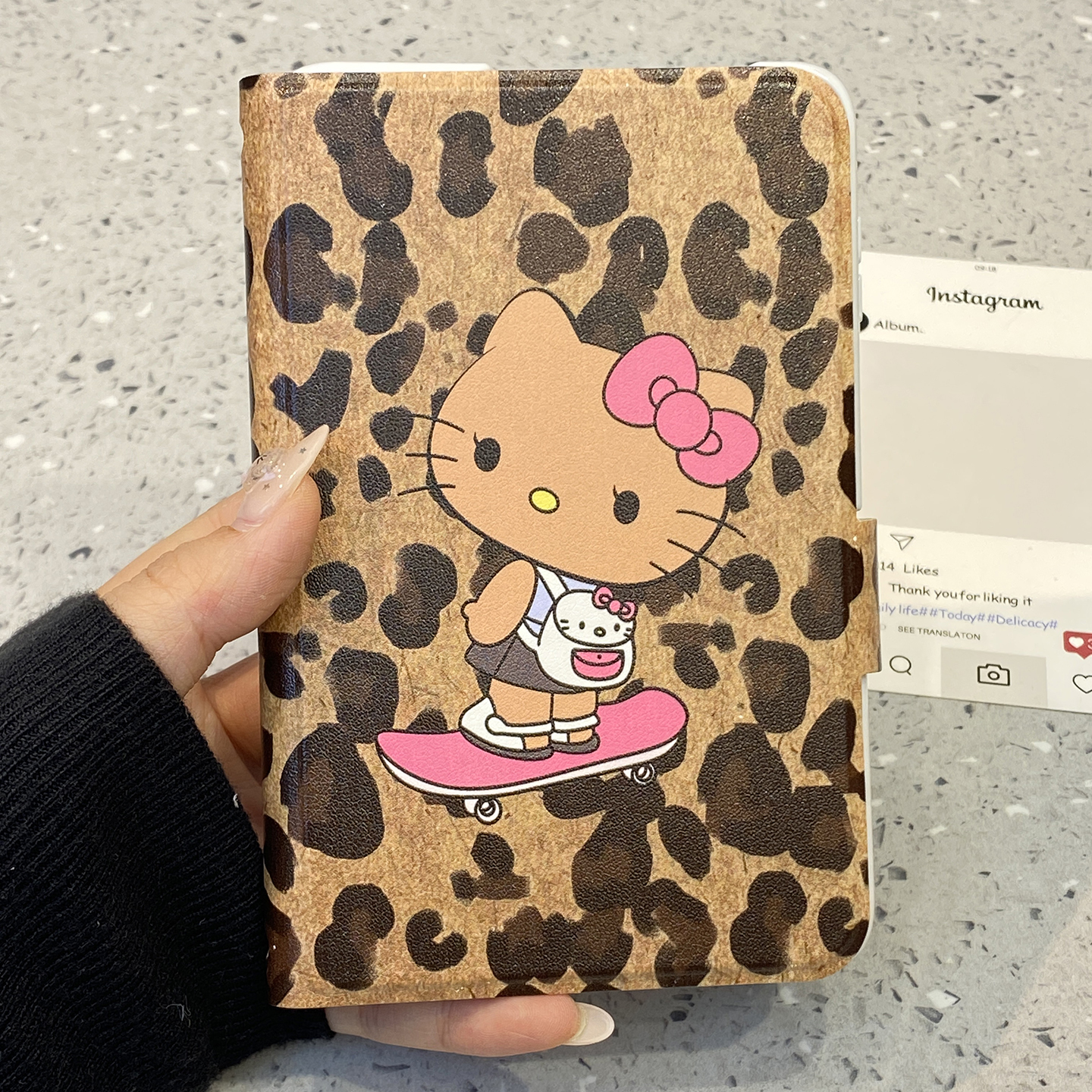 【每日新品】秋冬皮质豹纹KT猫适用华为purax手机壳Pocket2小米mixflip女款pura折叠屏x三星zflip7典藏版6/5