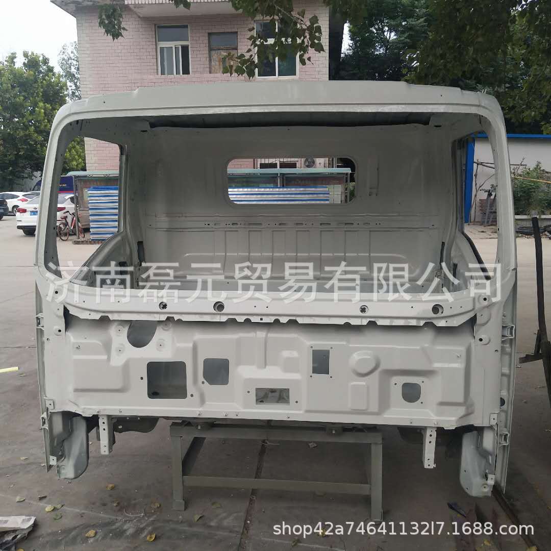 厂家促销豪沃轻卡驾驶室壳体