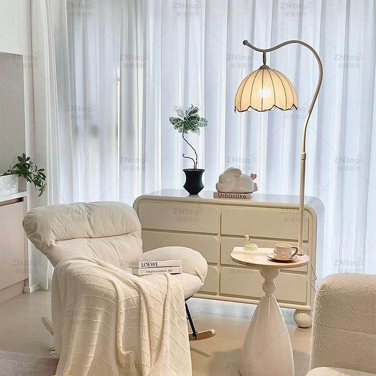 奶油风置物架一体落地灯客厅沙发旁边几摆件氛围灯卧室床头柜台灯