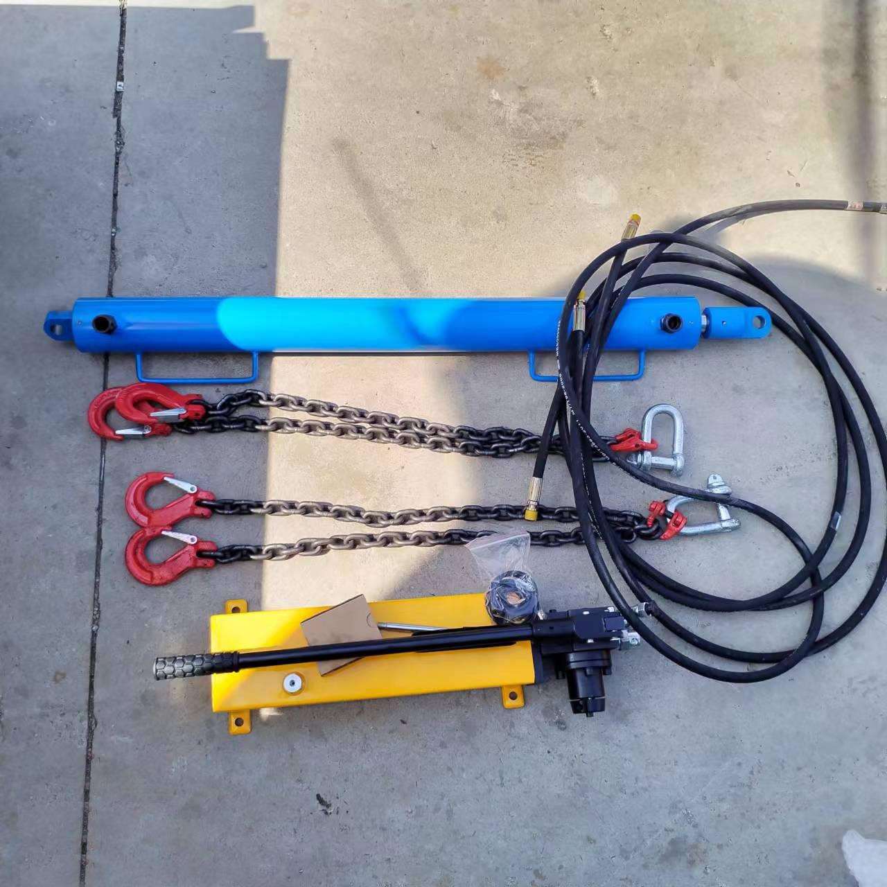 YJLQ-1矿用刮板机紧链器操作简单手摇式刮板输送机紧链工具