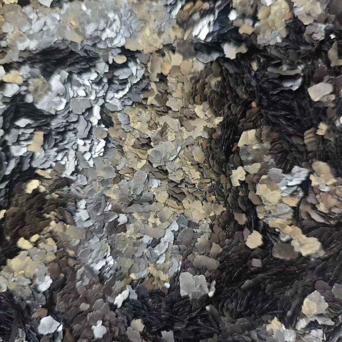97%碳鳞片石墨铜水覆盖