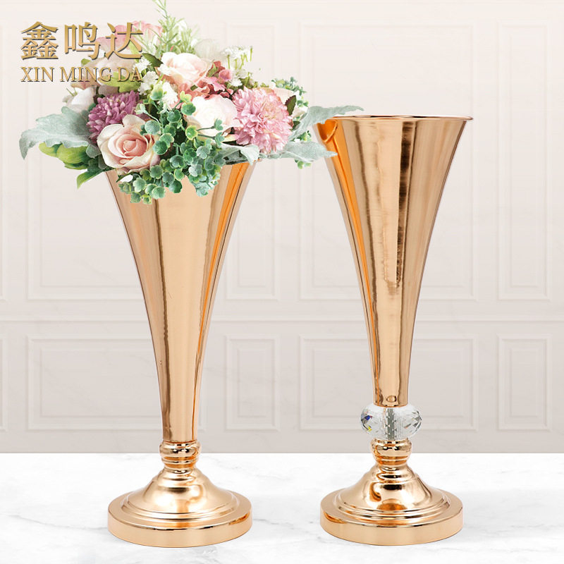 简约欧式铁艺主桌花器水晶摆件