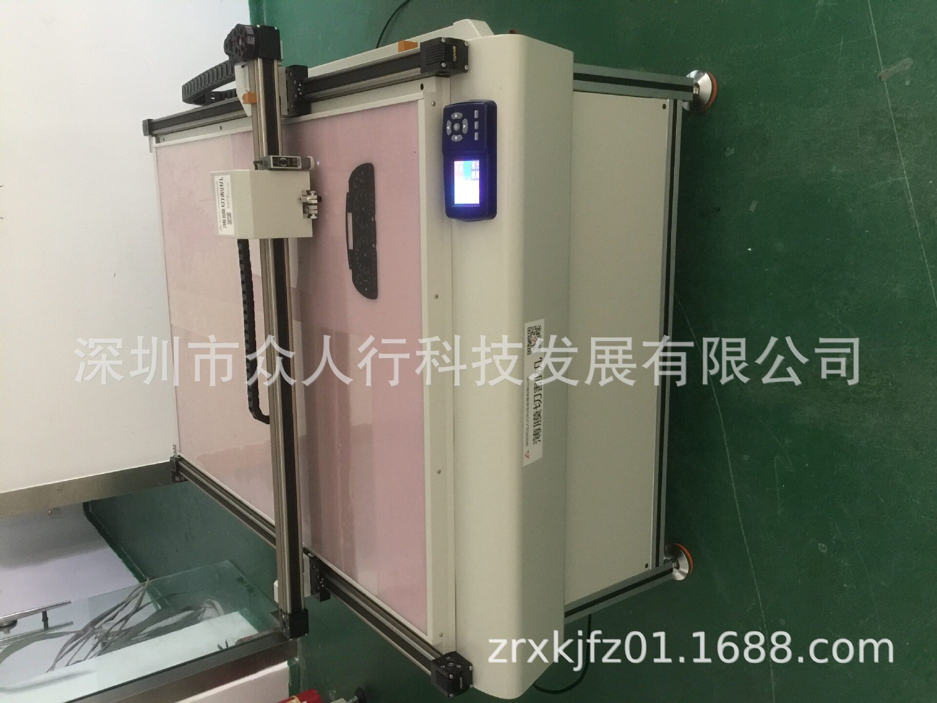 薄膜开关专用标牌面板切割机