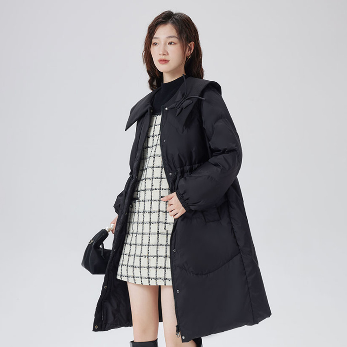 艾莱依大翻领羽绒服女冬季新款廓形鸭绒轻奢时尚蝴蝶厚款中长外套