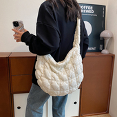 赵露思同款 韩国小众新款 单肩包大包女羽绒泡泡褶皱包云朵斜挎包