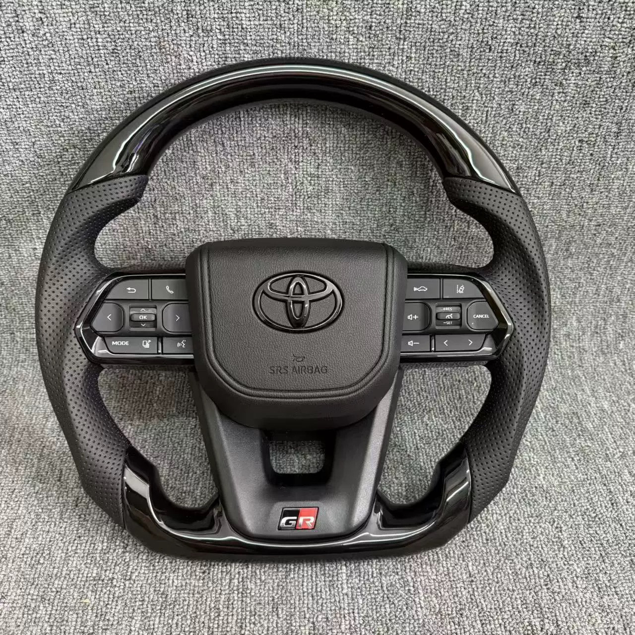 Toyota üçün sükan örtüyü, Prado, Camry, Alphard modellərinə uyğun