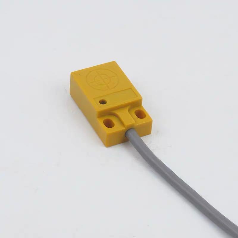 适用于东芝电梯开门到位开关 18DS/13DS/11DS/12DS 关门减速开关