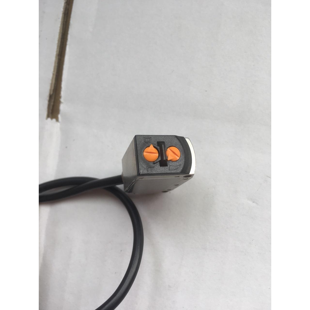 可见光背景消隐 IFM O6T301