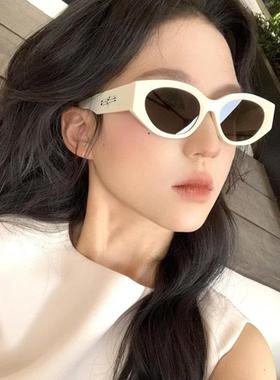 2025新款猫眼太阳眼镜女款高级感白框抗UV遮阳防晒太阳眼镜拍照出