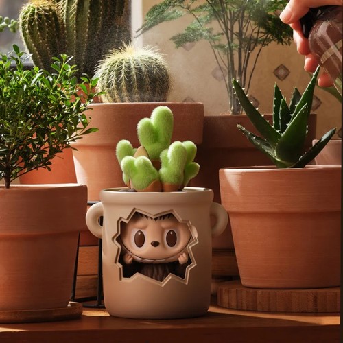 Labubu看不见我手办POPMART