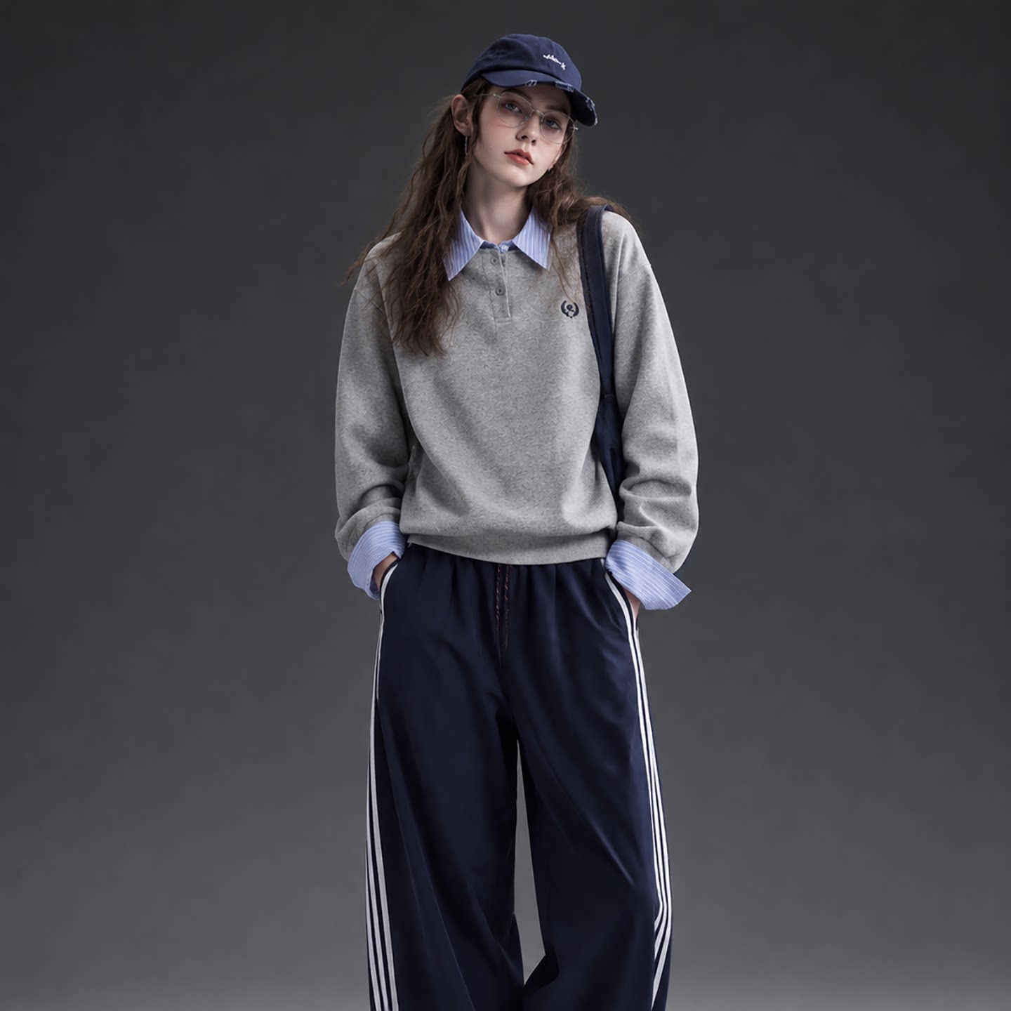 HUAAPPUW韩系学院风加绒重磅卫衣女2026秋冬条纹拼接刺绣套头衫女