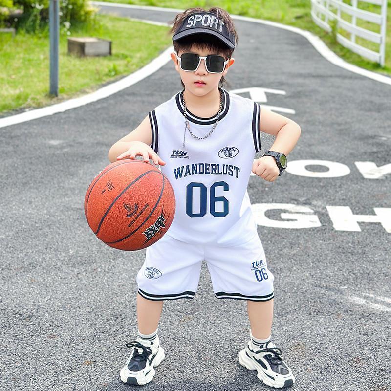 男童夏季薄款篮球服儿童速干运动套装2025新款小男孩帅气无袖背心