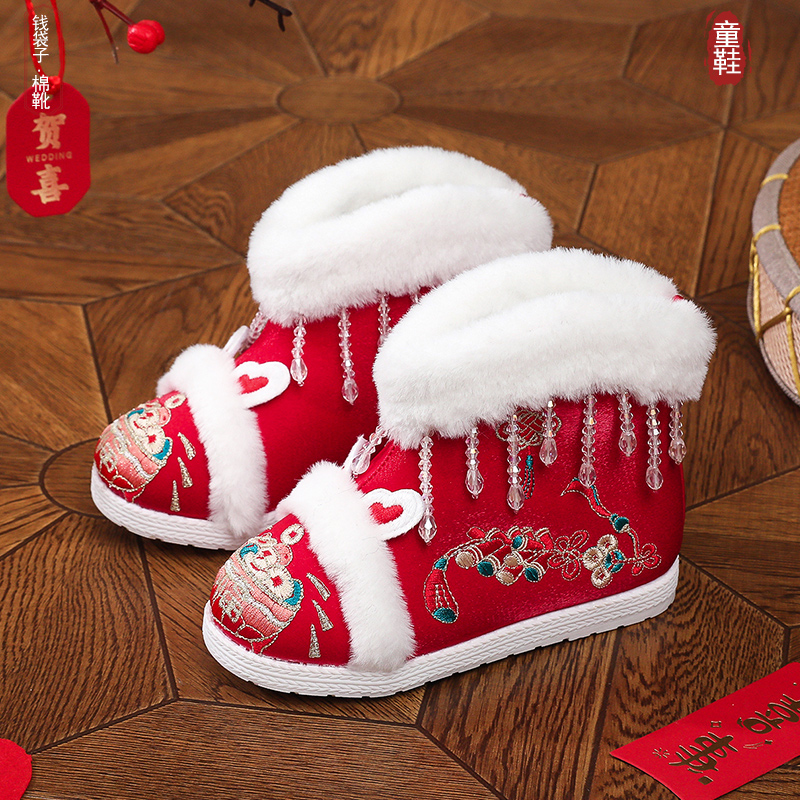 汉服鞋子女童新款国风挂坠子加绒棉靴雪地靴儿童拜年绣花棉鞋冬季