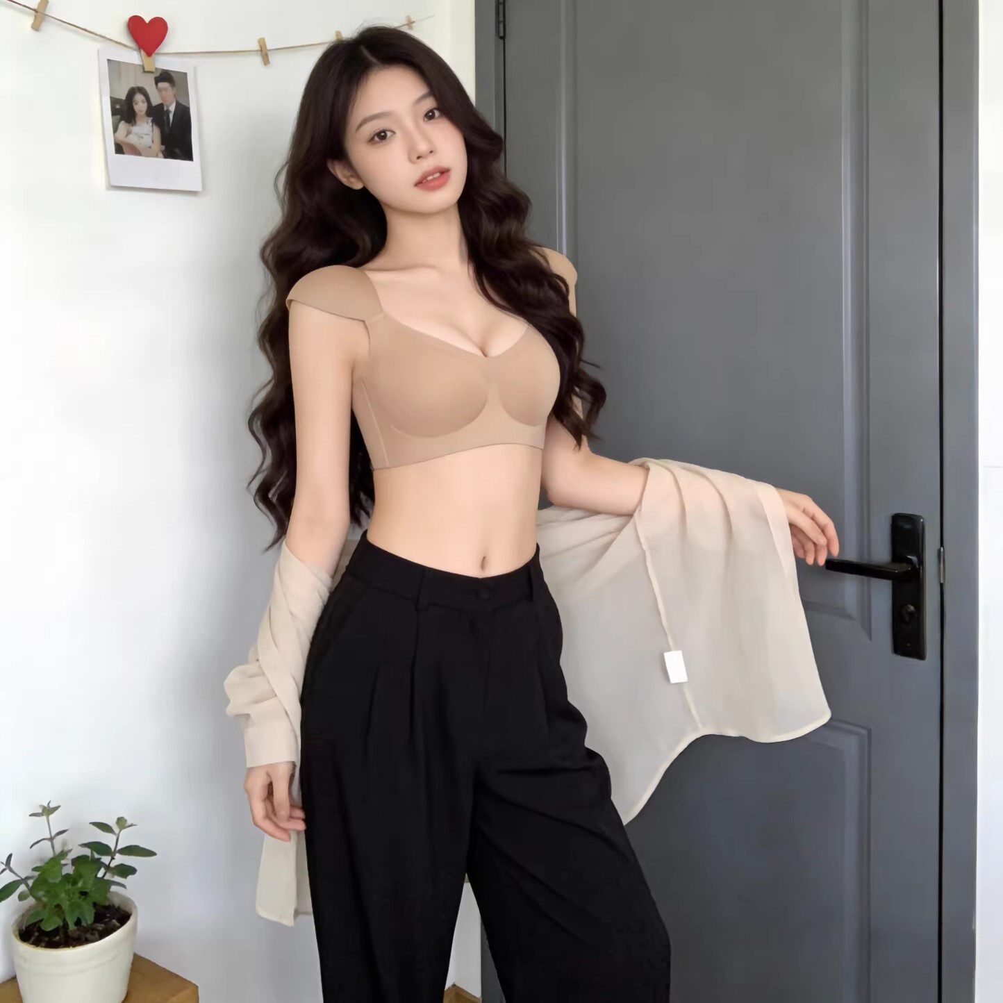 垫肩内衣女粉底液无痕隐形正肩直角肩神器小胸聚拢显大收副乳文胸