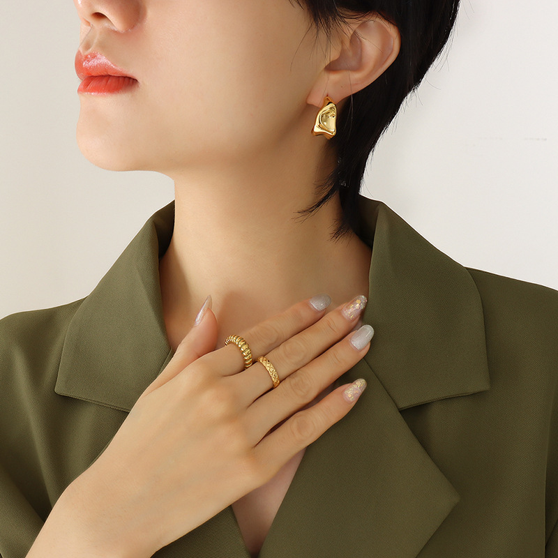 欧美新款时尚简约ins风不规则C形异形几何耳环钛钢镀金耳钉耳饰品