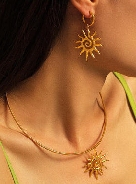 欧美跨境螺旋太阳吊坠项链INS风时尚耳环轻奢感钛钢镀18k金饰品女