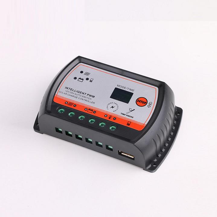 太阳能控制器10A 12V 24V自动识别通用带USB LED数显充放电控制器
