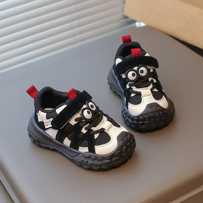 儿童可爱透气网面运动鞋
