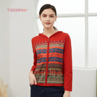 泰格女装旗下品牌桑迪2024春装休闲连帽长袖棉质T恤外套大码女装