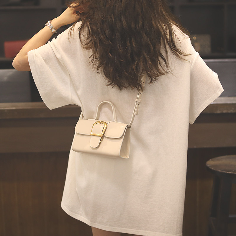 法国小众包包女2022新款潮百搭真皮高级质感今年流行爆款轻奢斜挎