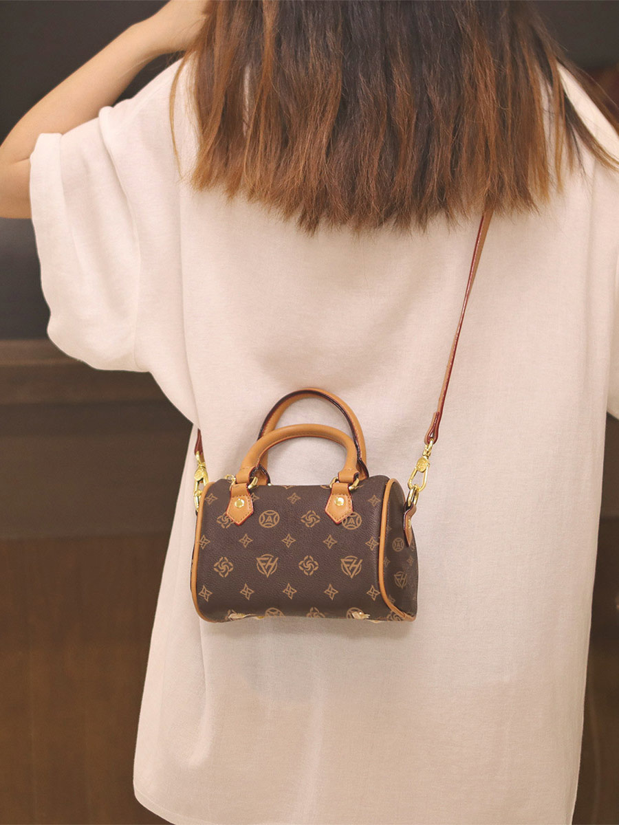 Super hot handheld crossbody small bag for women, 2026 new style,