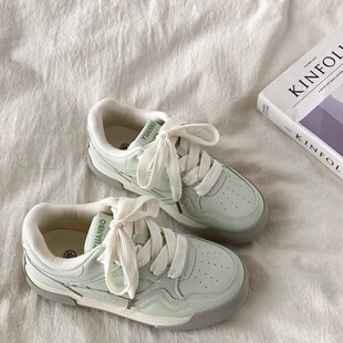 厚底小白鞋百搭学生ins休闲板鞋女款爆款2025新款秋冬季面包鞋子