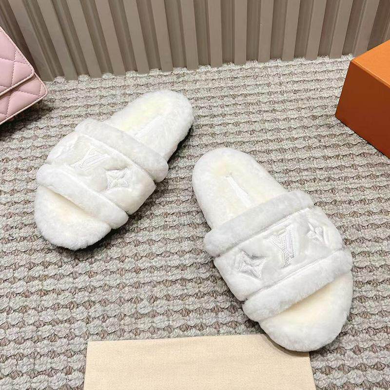 秋冬潮牌简约随性真皮羊毛毛拖女厚底刺绣居家懒人一字拖保暖舒适