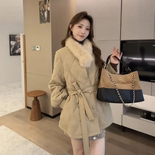 时尚毛围脖领系腰带羽绒服